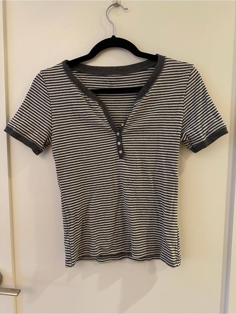 Brandy Melville Striped Short-Sleeve Henley Top - Gray & White